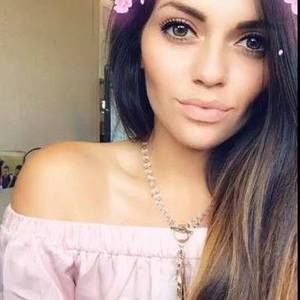 Meet your Posher, Monica